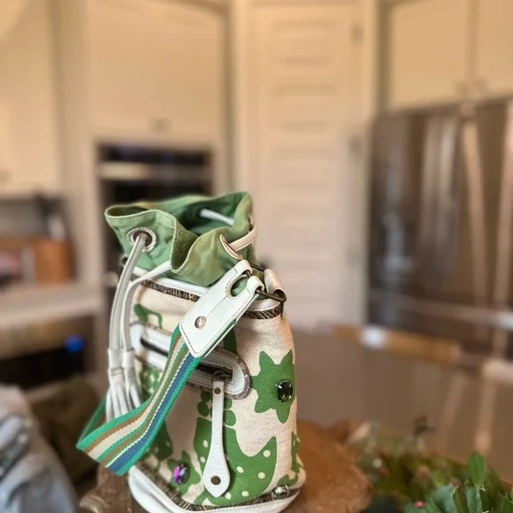 Sooo Good!! Hayden Harnett Cute Cute Leather trim Canvas Bucket Bag Green&Cream. - Picture 2 of 4